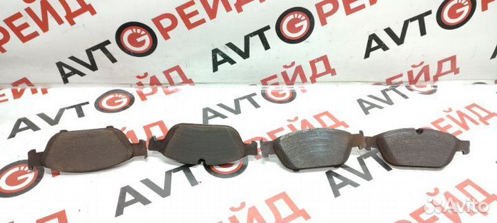 Колодки тормозные передние Audi A6 4G CGW