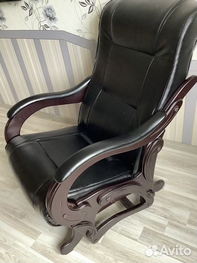 Кресло качалка маятниковое