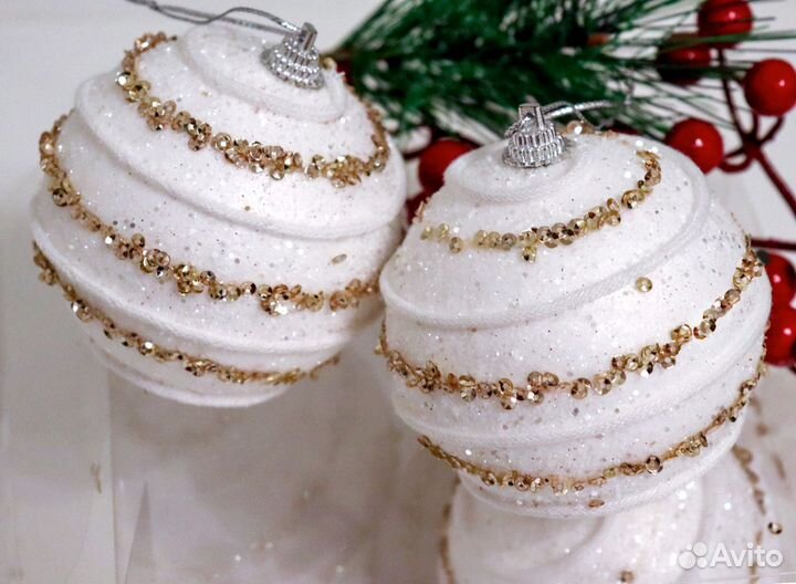 Набор новогодних елочных шаров