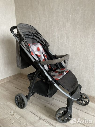 Коляска прогулочная