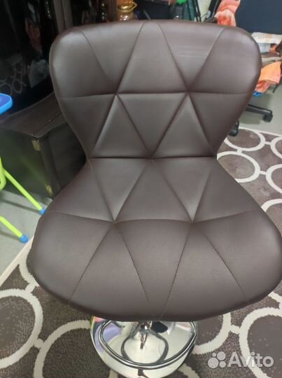 Стул бровиста, визажиста