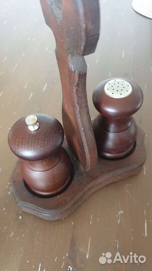 Набор для кухни на деревянной подставке