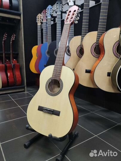 Классическая гитара 3/4 Cort Новая