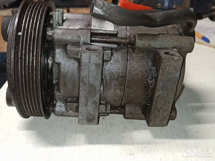 Компрессор кондиционера Ford Focus 1 седан 2.0I