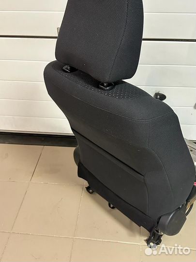 Сиденье к тойота камри 50