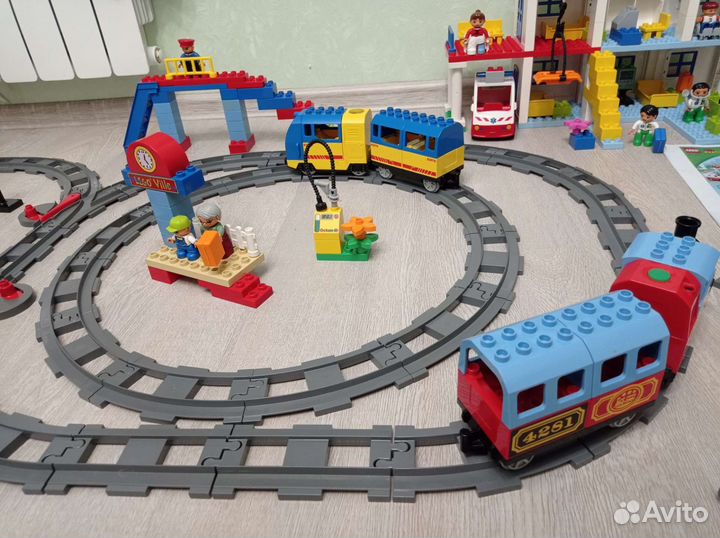 Lego duplo 10813 и железная дорога стройка