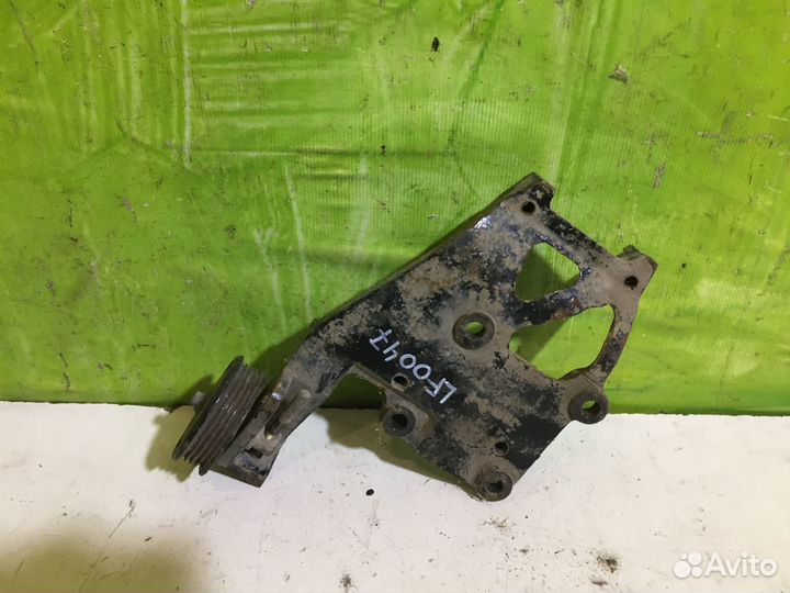 Кронштейн абсорбер замок Lifan Smily Breez