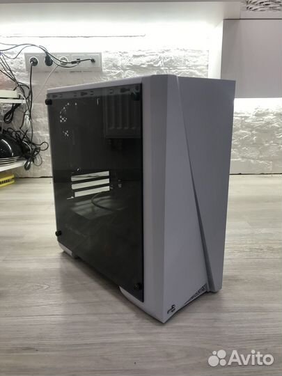 AMD Ryzen 7 2700X / Gigabyte B450M S2H / 8GB /550W