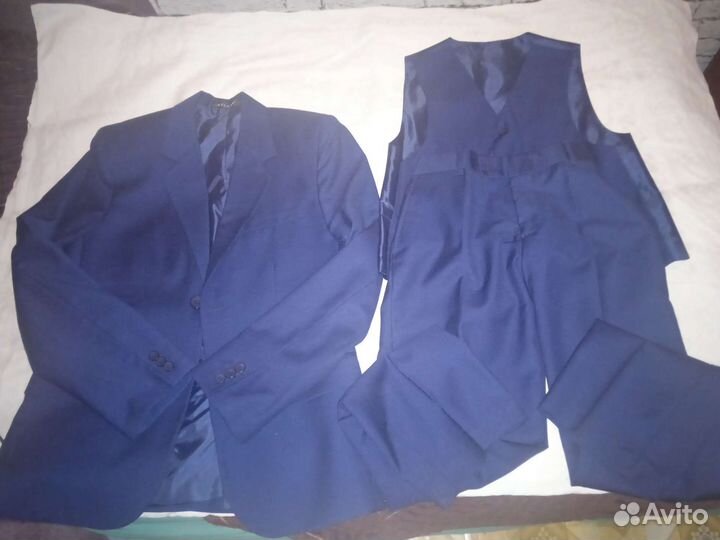 Костюм тройка на мальчика