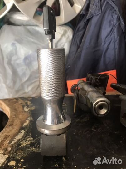 Противоугонка механическая на руль