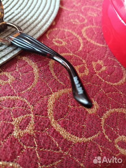 Солнцезащитные очки женские италия