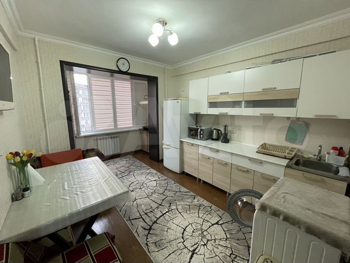 3-к. квартира, 78 м², 8/10 эт.