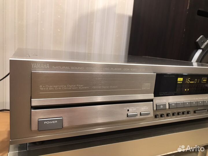CD проигрыватель Yamaha CDX-1020