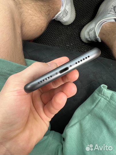 iPhone 11 128
