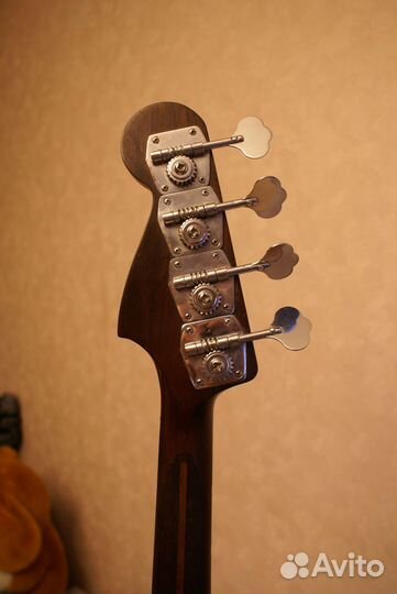 Бас гитара безладовая мастеровая P Bass