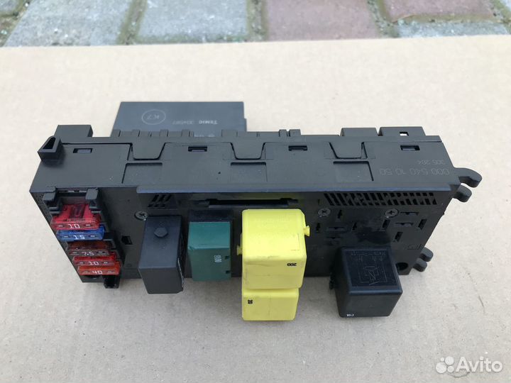 Блок реле и предохранителей Mercedes W210