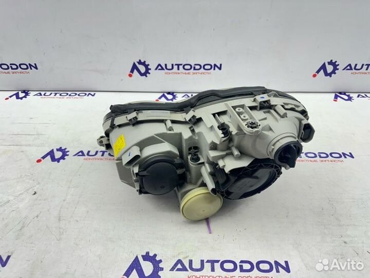 Фара галогеновая правая Mercedes C W203