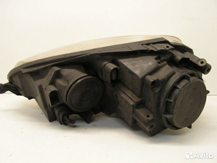 VW jetta 2006 фара правая