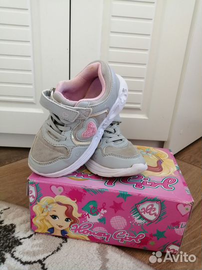 Кроссовки 28 размер