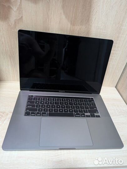 Apple Macbook Pro 16