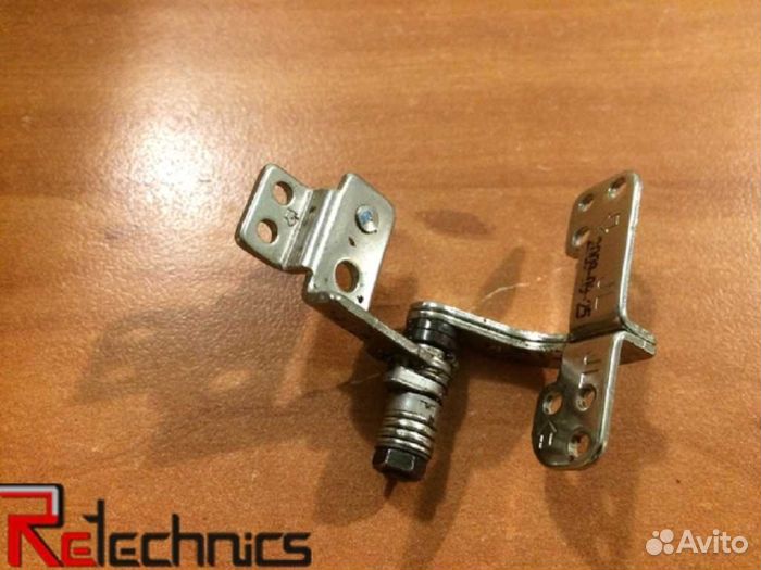 Петля левая ноутбука Samsung R520