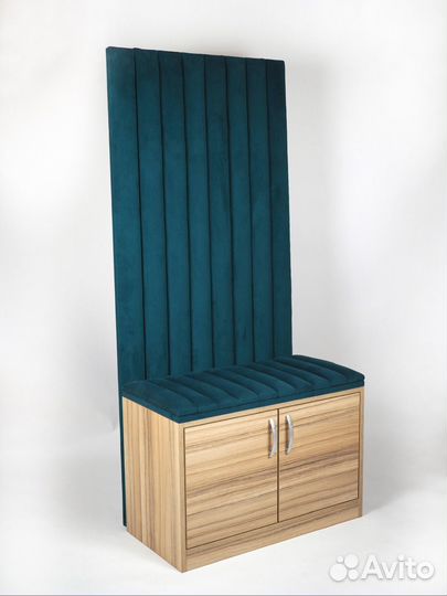 Тумба с панелью в прихожую