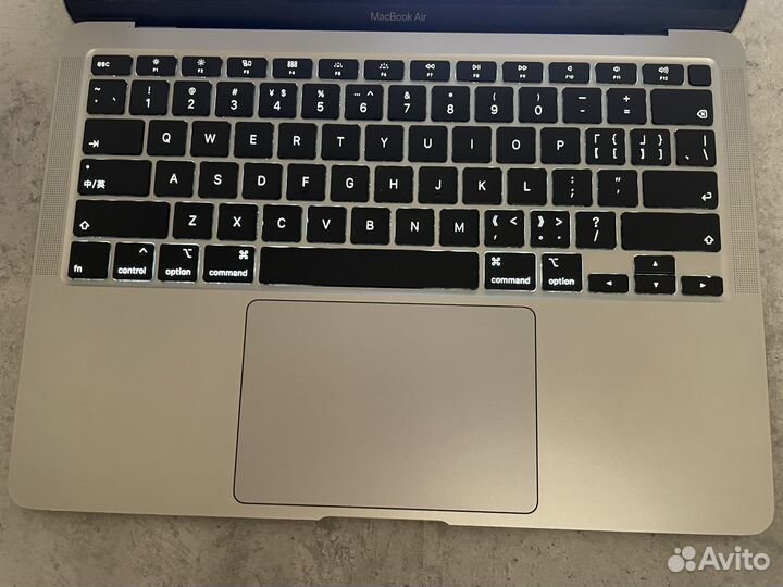 Apple macbook air 2020 i3