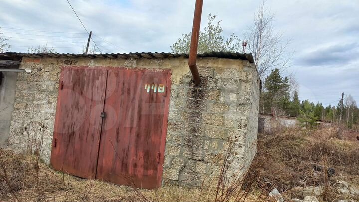 Гараж, > 30 м²