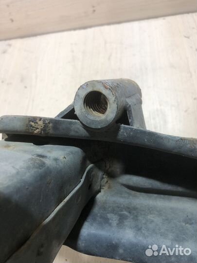 Усилитель переднего бампера skoda Octavia A5