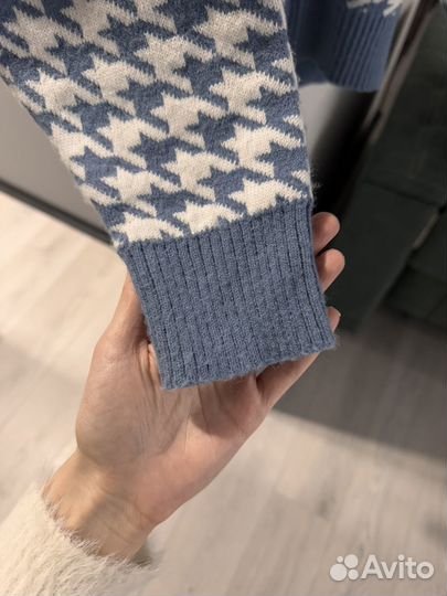 Женский свитер