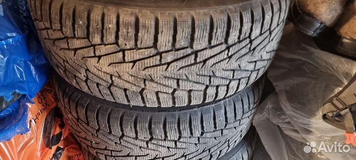 Nokian Tyres All Weather+ 285/60 R18