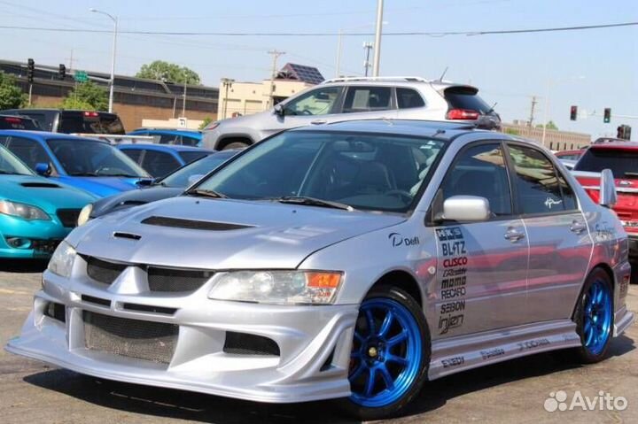 Передний бампер Mitsubishi Lancer Evolution 7-9