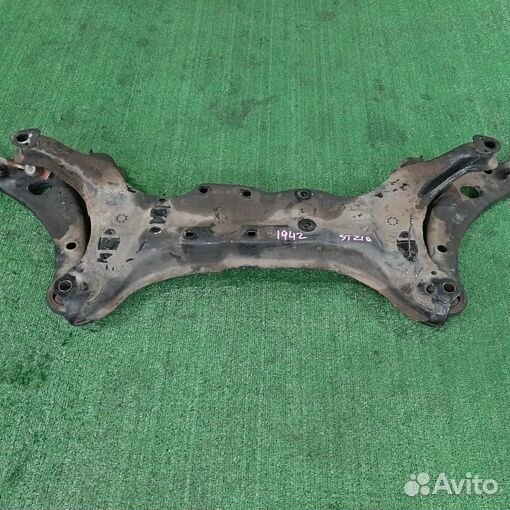 Балка под Двигатель двс toyota premio ST210 3S-FE