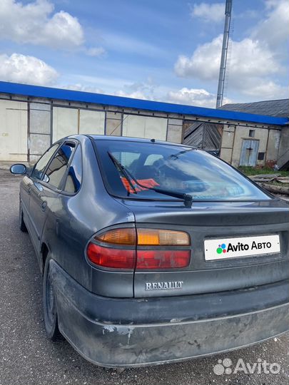 Renault Laguna 2.0 МТ, 1995, 300 400 км