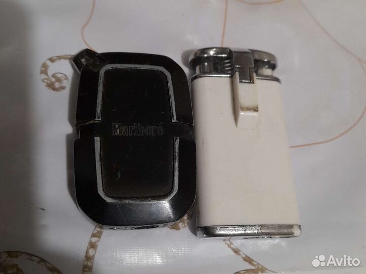 2 зажигалки marlboro