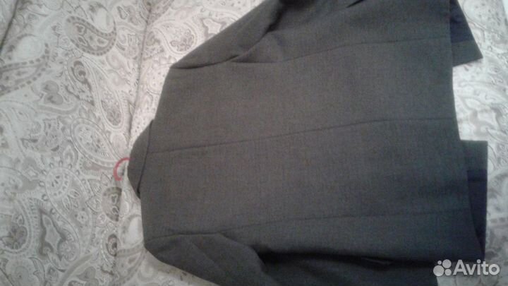 Костюм школьн.новый на рост до 150см