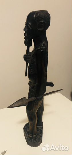 Статуэтка из черного дерева