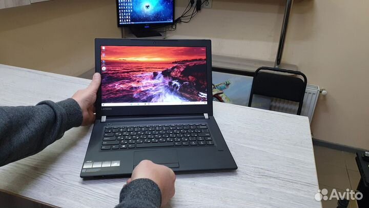 Ноутбук Lenovo (14