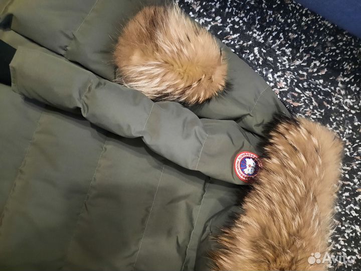 Пуховик женский canada goose (цвет хаки )