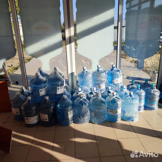 Вода в бутылях 19 л