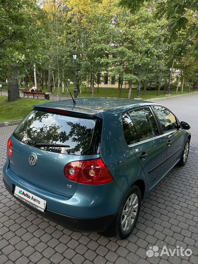 Volkswagen Golf 1.6 AT, 2005, 110 626 км