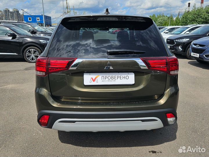 Mitsubishi Outlander 2.0 CVT, 2020, 124 934 км