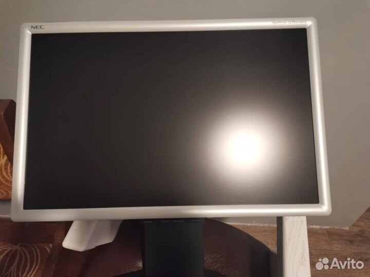Монитор NEC lcd2470wvx