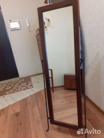 Зеркало напольное