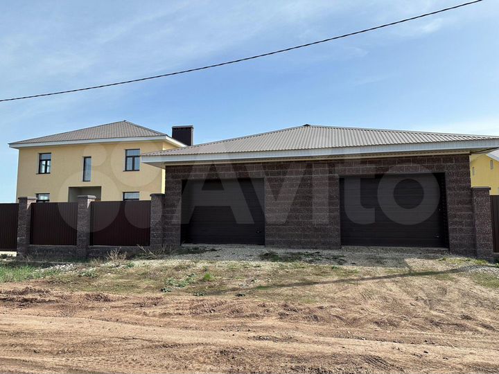 Дом 307 м² на участке 15 сот.