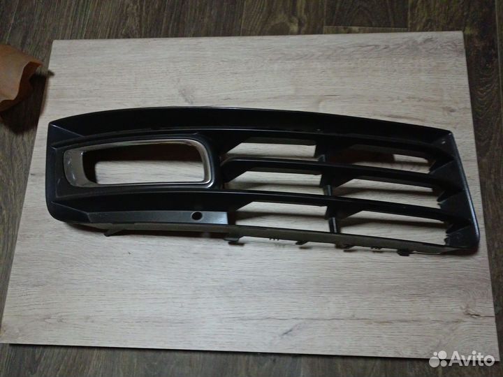 Решëтка противотуманки ауди S8 д3 второй рестайл