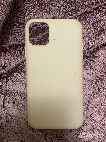 Чехол на iPhone 11
