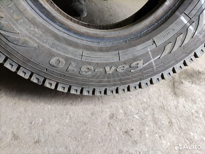 Грузовые шины бу 11.00 20