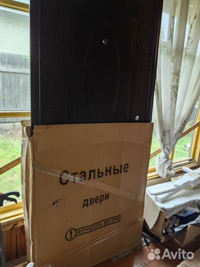 Дверь металлическая входная новая 860*2050
