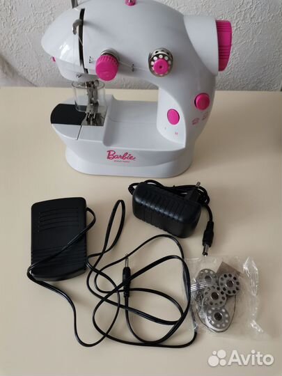 Машинка швейная Barbie